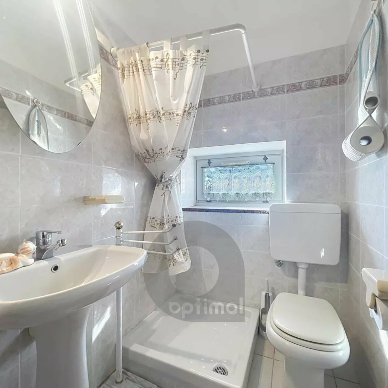 Menton Terres Chaudes – Résidence Bourgeoise – 2/3 pièces en triplex – Parking