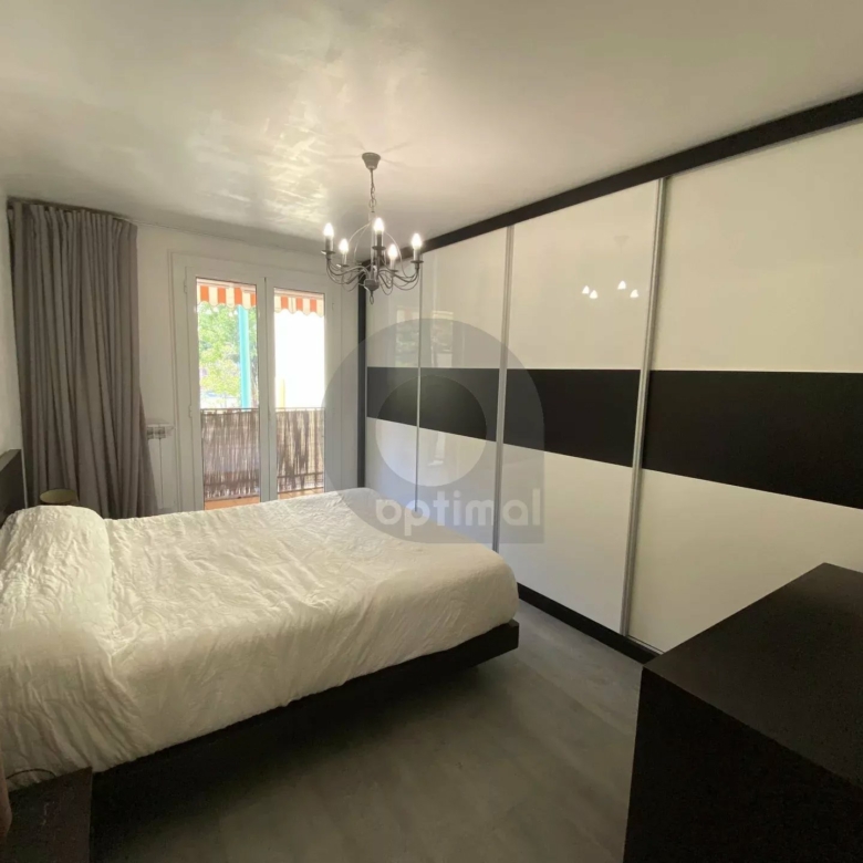 A VENDRE – MENTON CAREÏ – BEAU 3P AVEC CAVE EN BON ETAT TRAVERSANT BALCON TERRASSE ET JARDIN