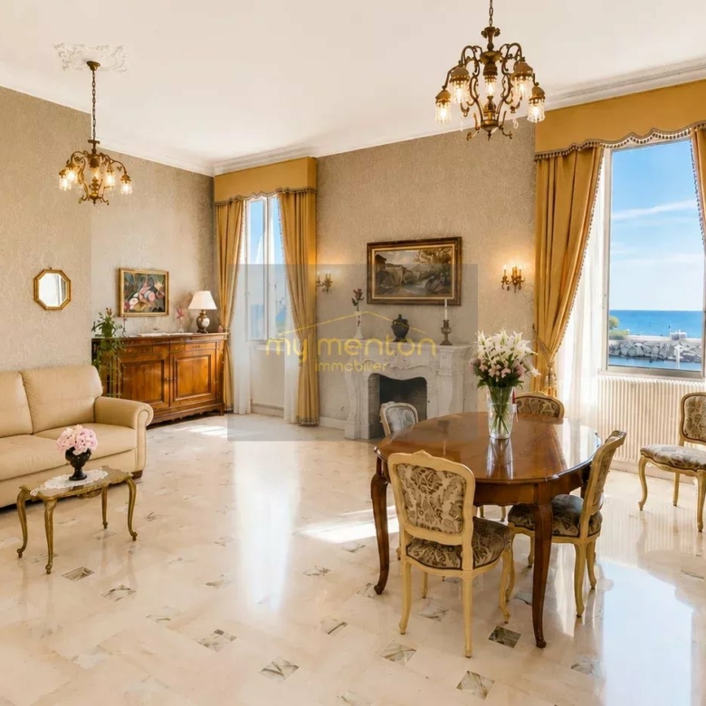 MENTON CENTRE ;  Appartement Bourgeois Front de mer