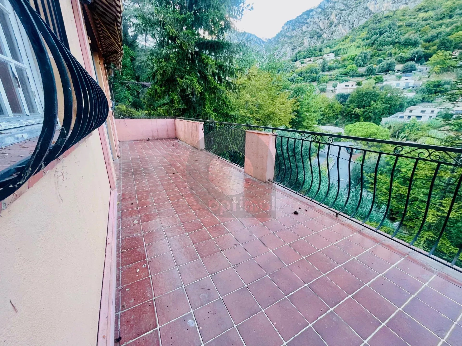 MAISON A GORBIO