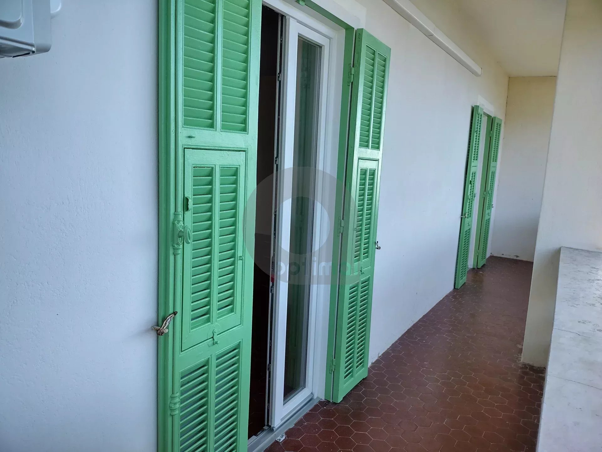 CASTELLAR : A LOUER 3P MEUBLE AVEC JARDIN