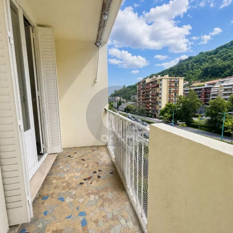 3P 60.43m2 traversant avec cave et parking