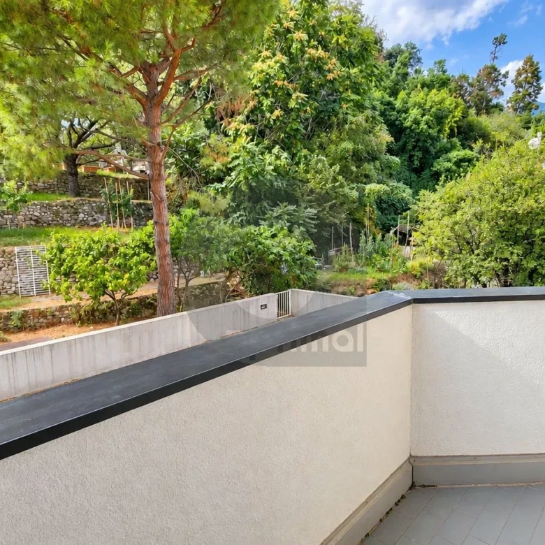 Menton Borrigo – Appartement 2 Pièces – balcon – garage