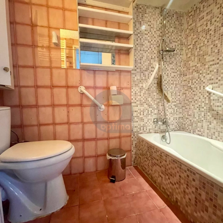 MAISON A GORBIO