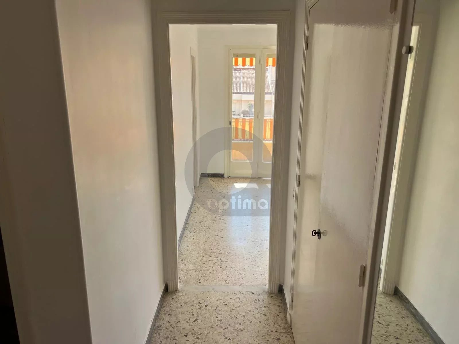 Beau STUDIO centre Menton
