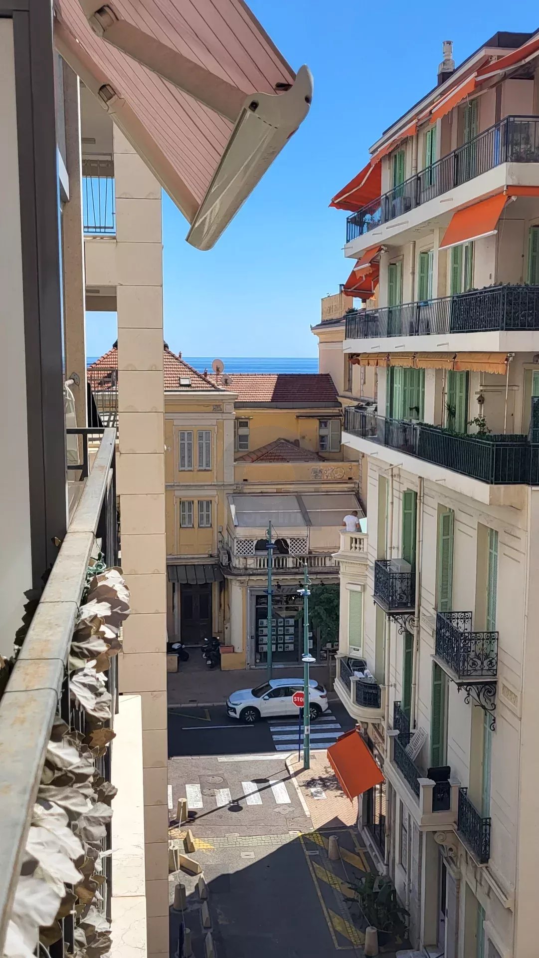 Menton Casino – Coquet studio – Immeuble récent – 100 mt des plages