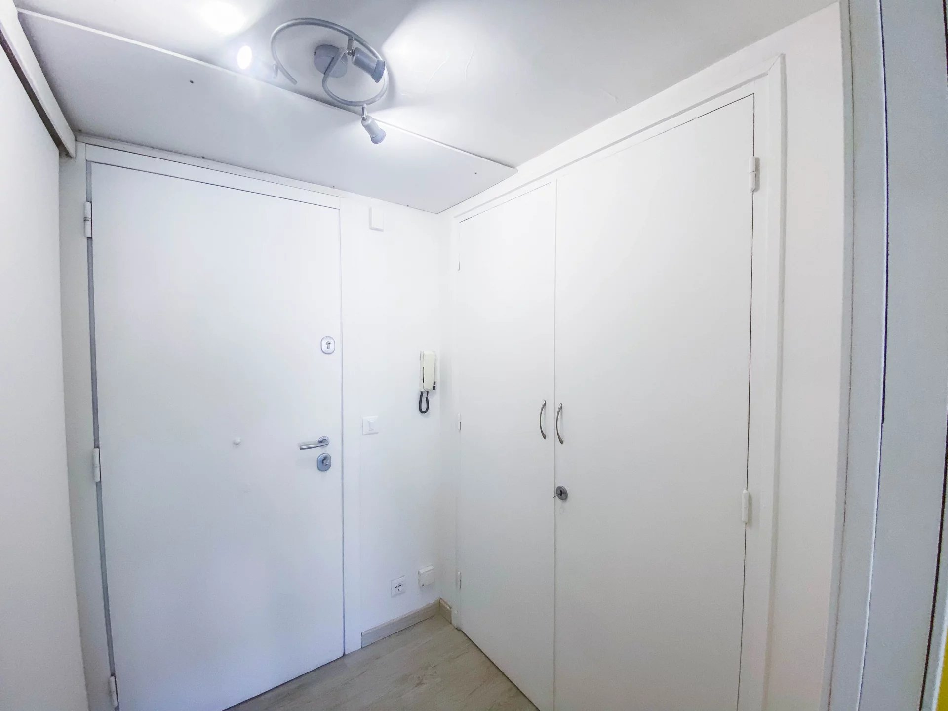 MENTON BOULEVARD GARAVAN – GRAND STUDIO, TERRASSE, PISCINE
