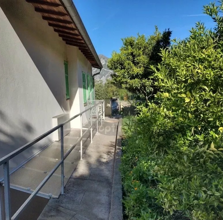 CASTELLAR : A LOUER 3P MEUBLE AVEC JARDIN