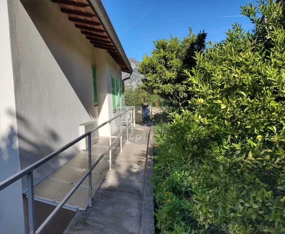 CASTELLAR : A LOUER 3P MEUBLE AVEC JARDIN