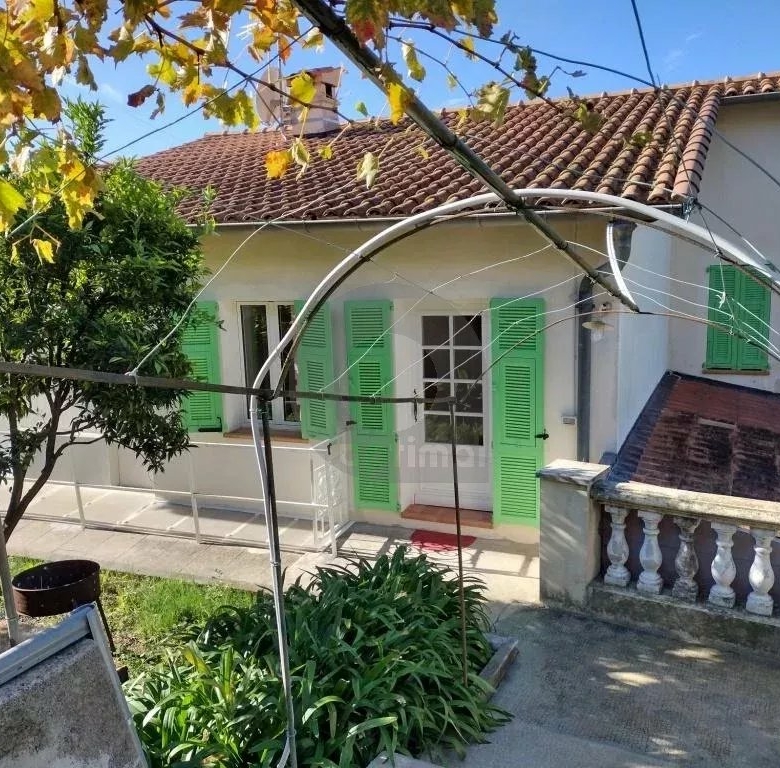 CASTELLAR : A LOUER 3P MEUBLE AVEC JARDIN