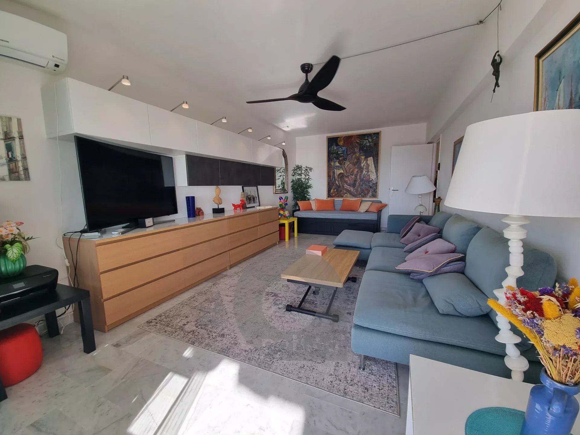 Menton Garavan, 2 p + terrasse + garage front de mer