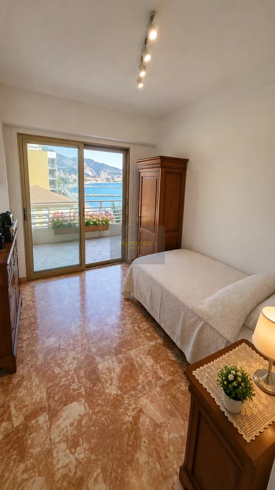 MENTON – MADONE | APPARTEMENT D’ANGLE FACE À LA MER