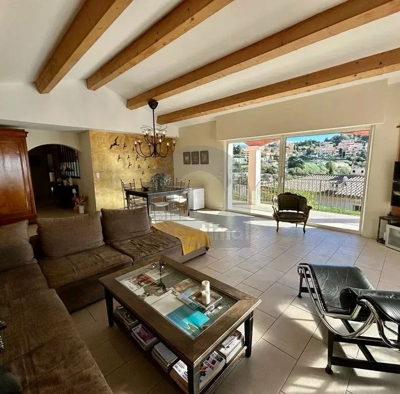 A VENDRE – LA TURBIE – MAISON DE CARACTERE 5P 170M2 – PISCINE POOLHOUSE JARDIN