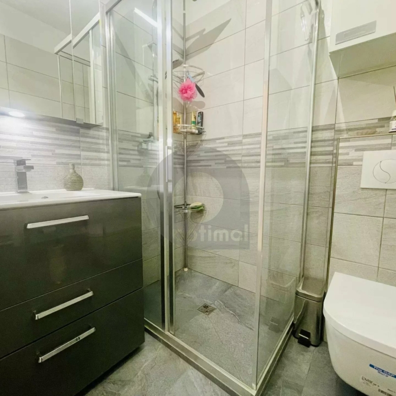 SUPERBE STUDIO 43m² – PLEIN CENTRE DE MENTON