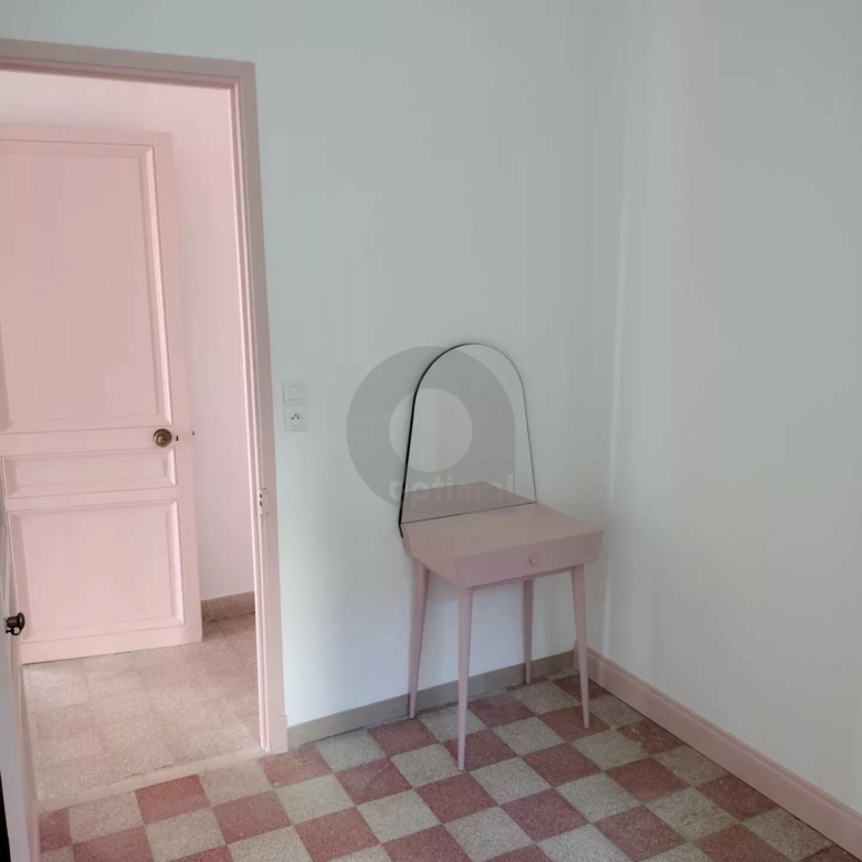 CASTELLAR : A LOUER 3P MEUBLE AVEC JARDIN