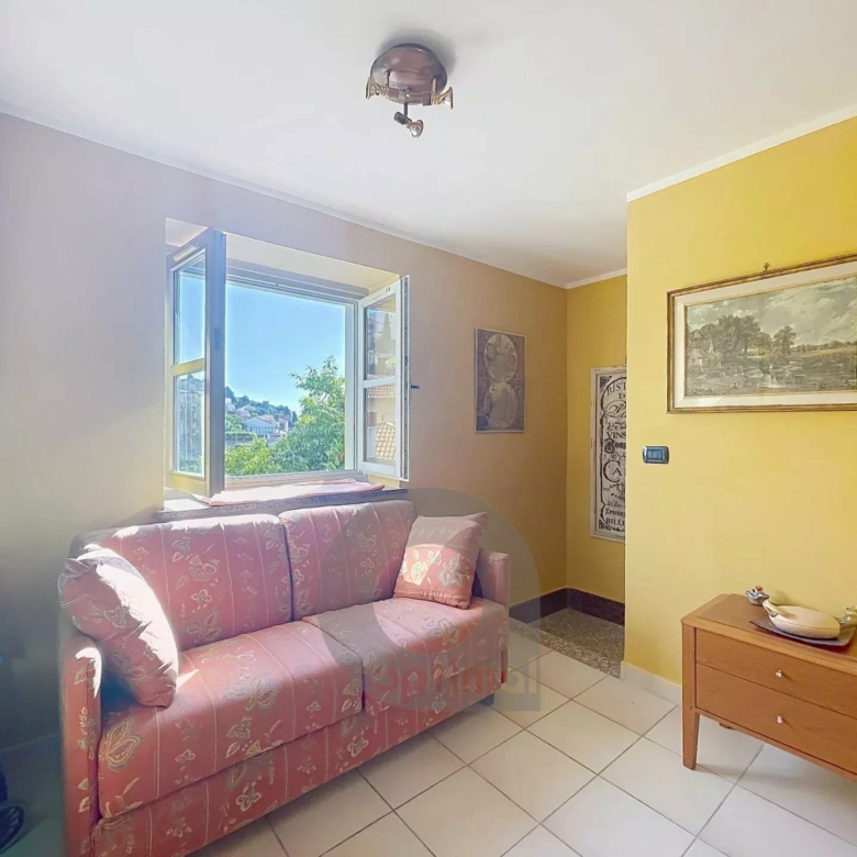 Menton Terres Chaudes – Résidence Bourgeoise – 2/3 pièces en triplex – Parking