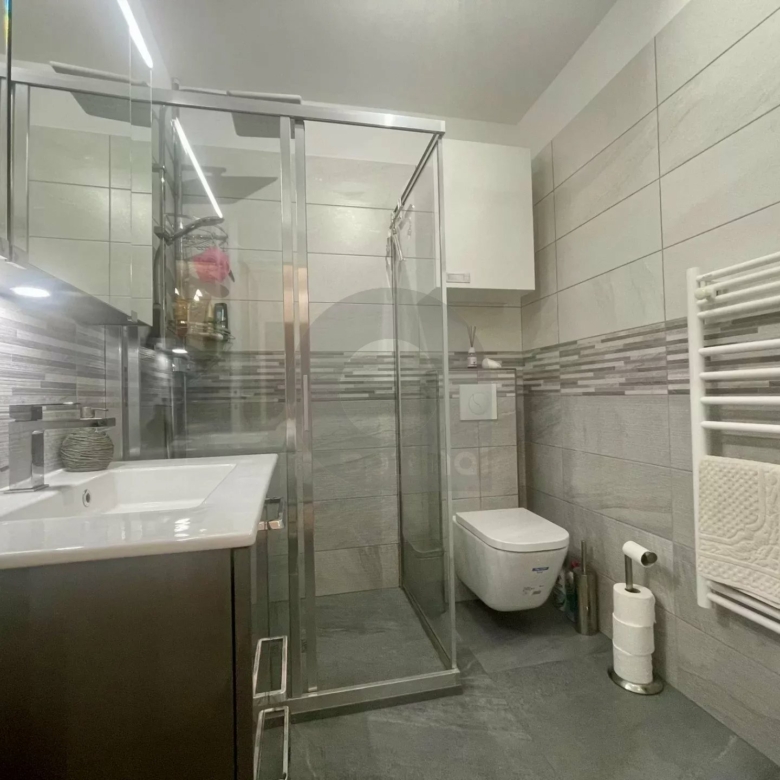SUPERBE STUDIO 43m² – PLEIN CENTRE DE MENTON