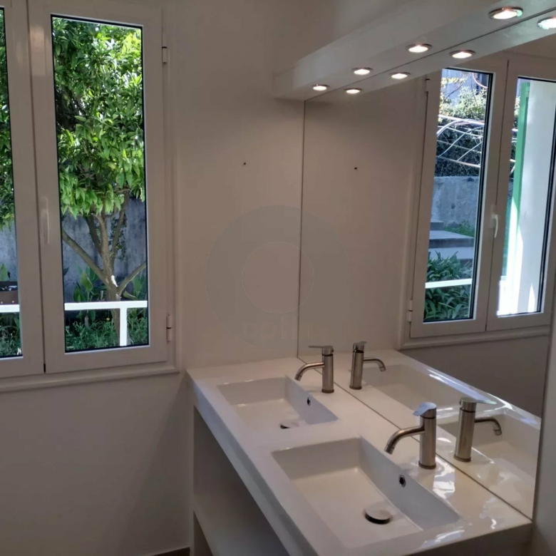 CASTELLAR : A LOUER 3P MEUBLE AVEC JARDIN