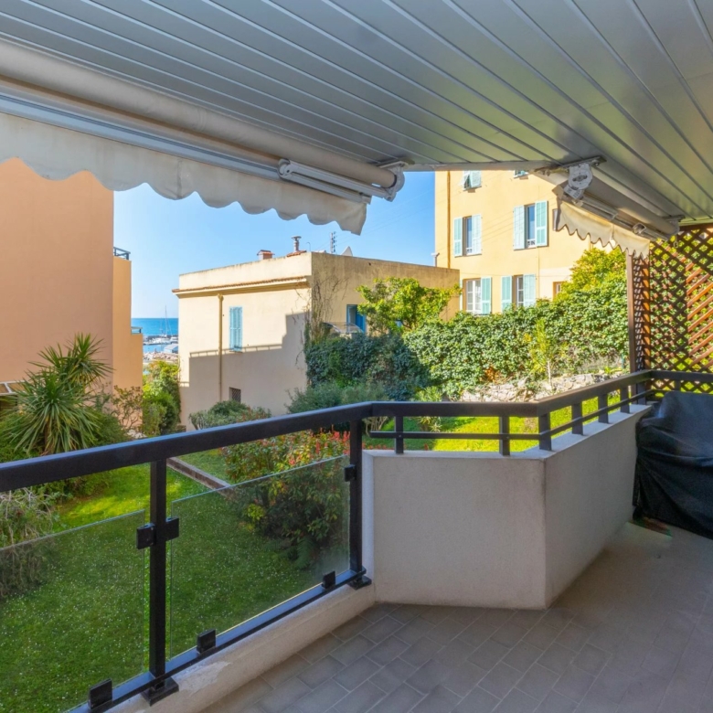 Menton Garavan calme apercue mer
