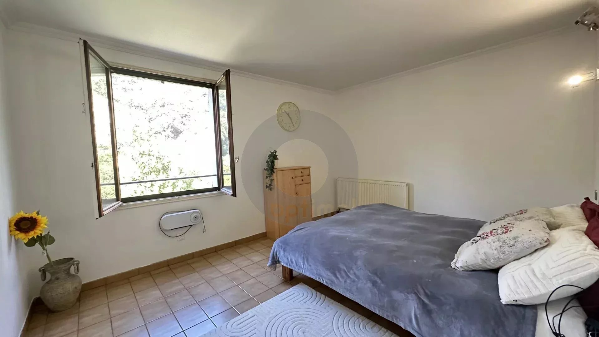 Menton – Cabrolles : Rare! Grande propriété avec magnifique terrain  – Vue dégagée – Accès direct