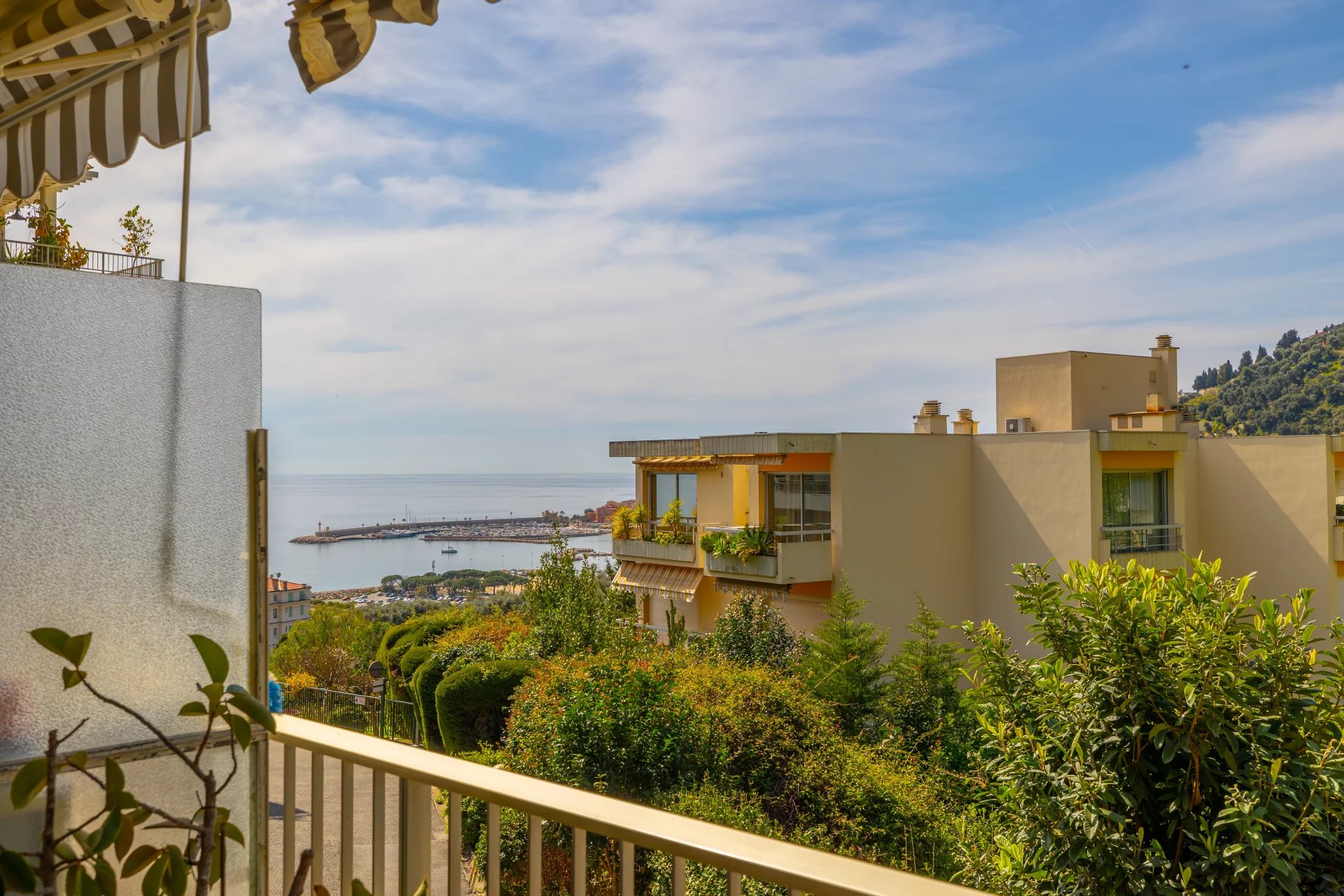 MENTON GARAVAN – STUDIO, TERRASSE, PISCINE