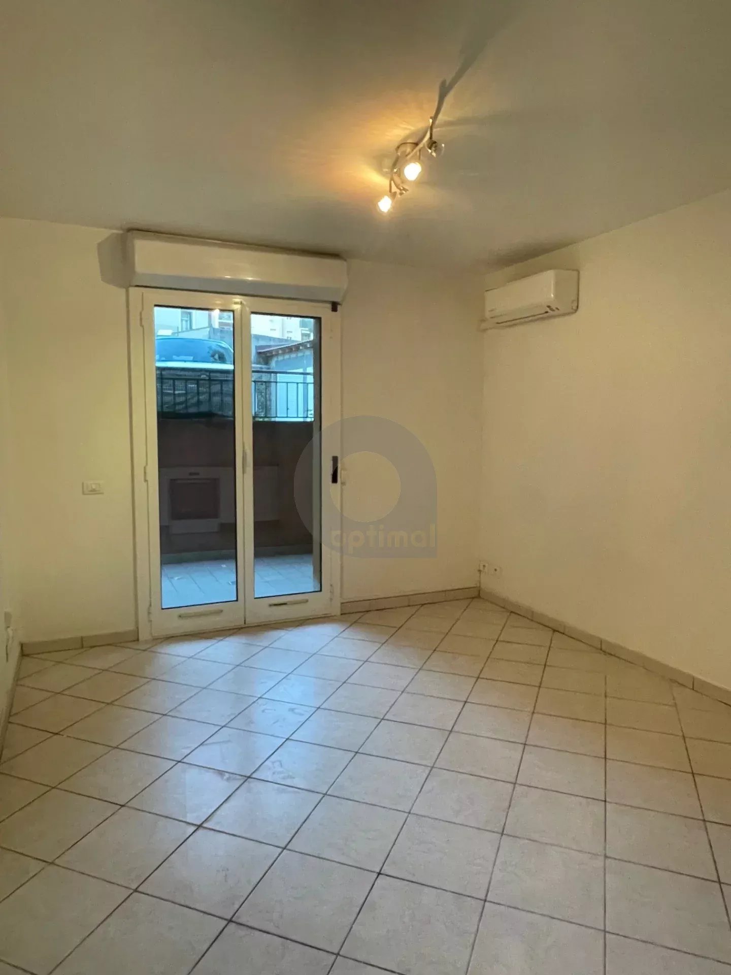 APPARTEMENT DEUX PIECES MENTON CENTENAIRE