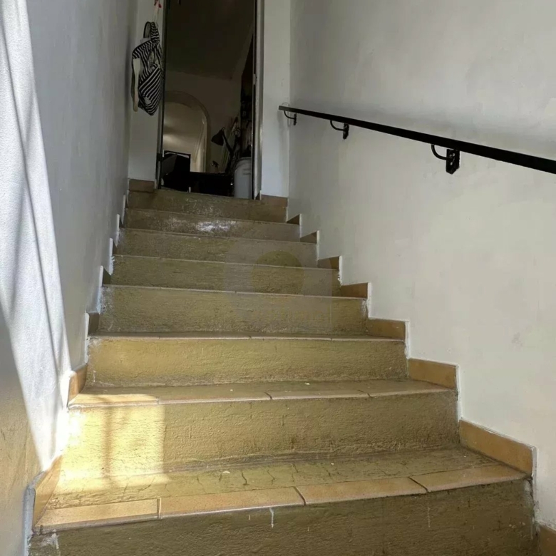 Menton – Cabrolles : Rare! Grande propriété avec magnifique terrain  – Vue dégagée – Accès direct