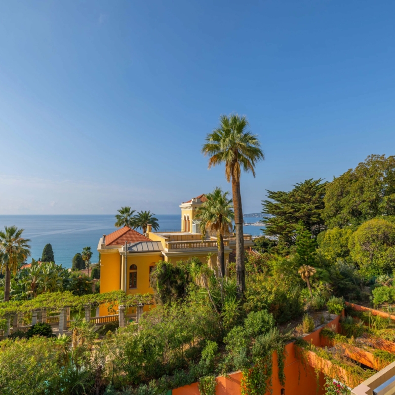 MENTON BOULEVARD DE GARAVAN – GRANDE TERRASSE