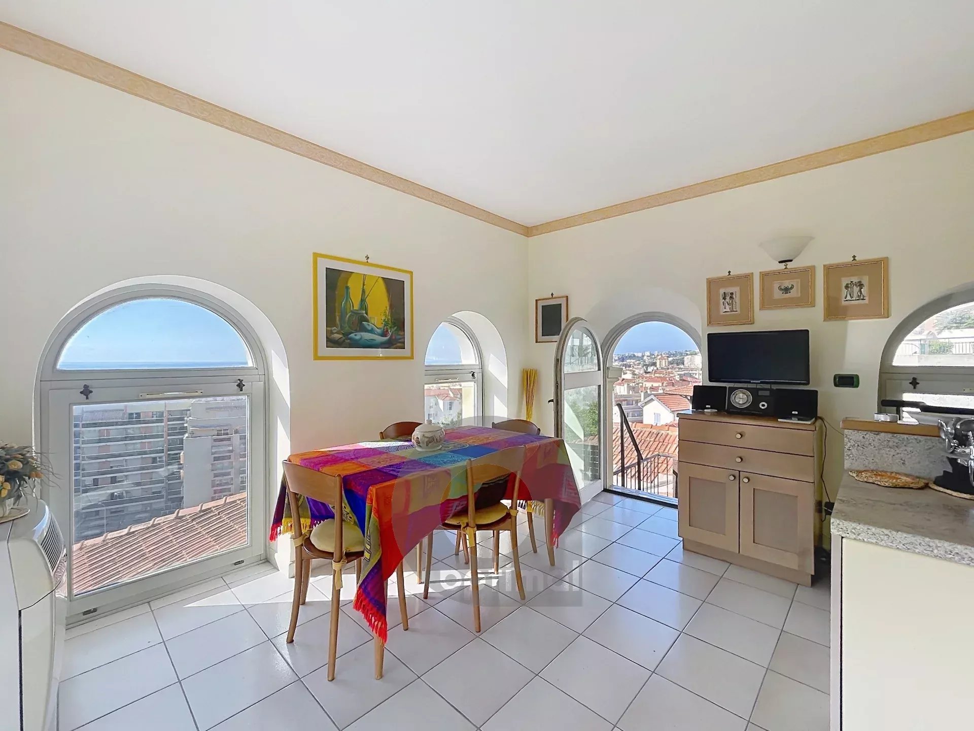 Menton Terres Chaudes – Résidence Bourgeoise – 2/3 pièces en triplex – Parking