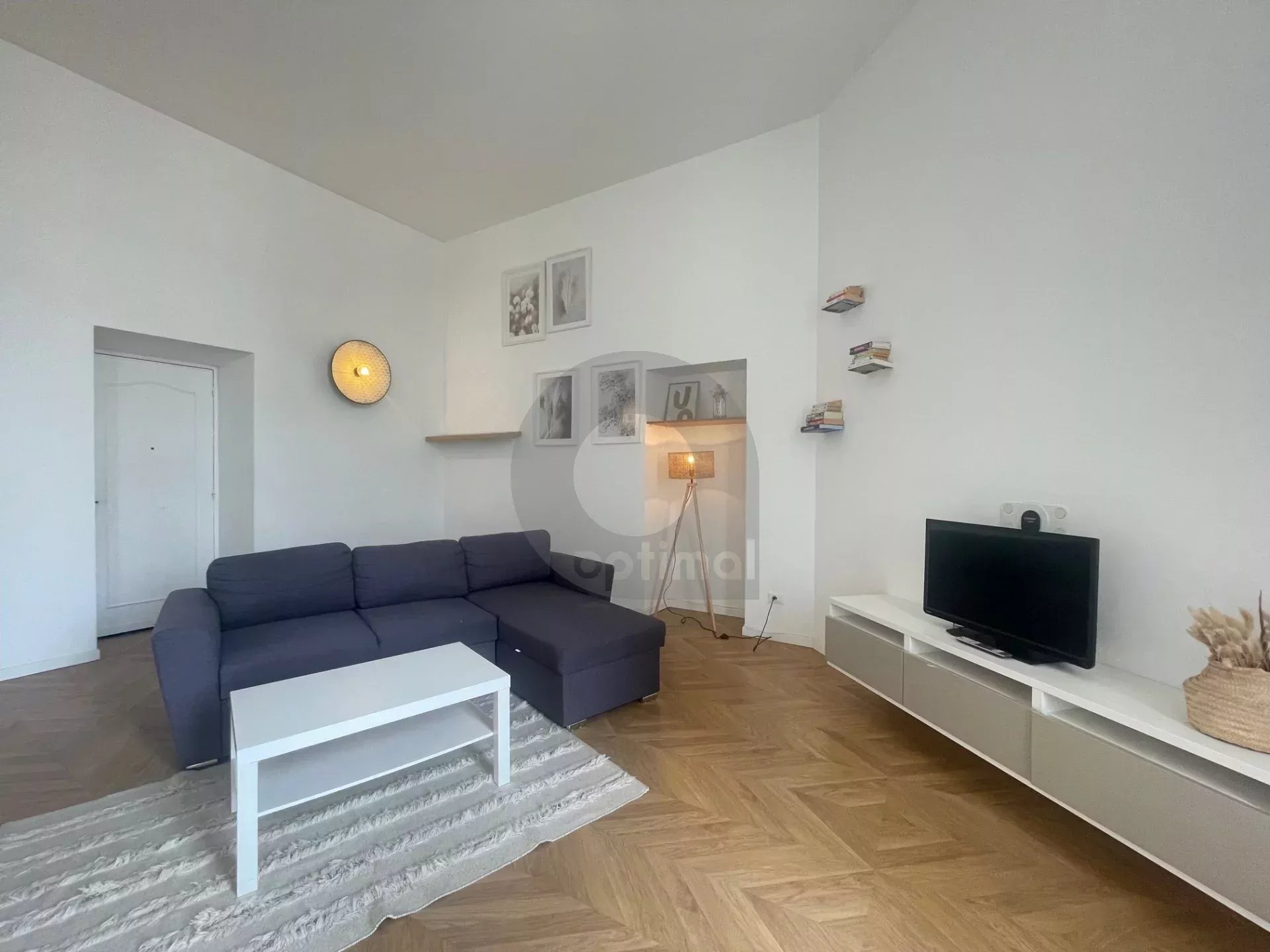 A louer : Appartement meublé esprit loft