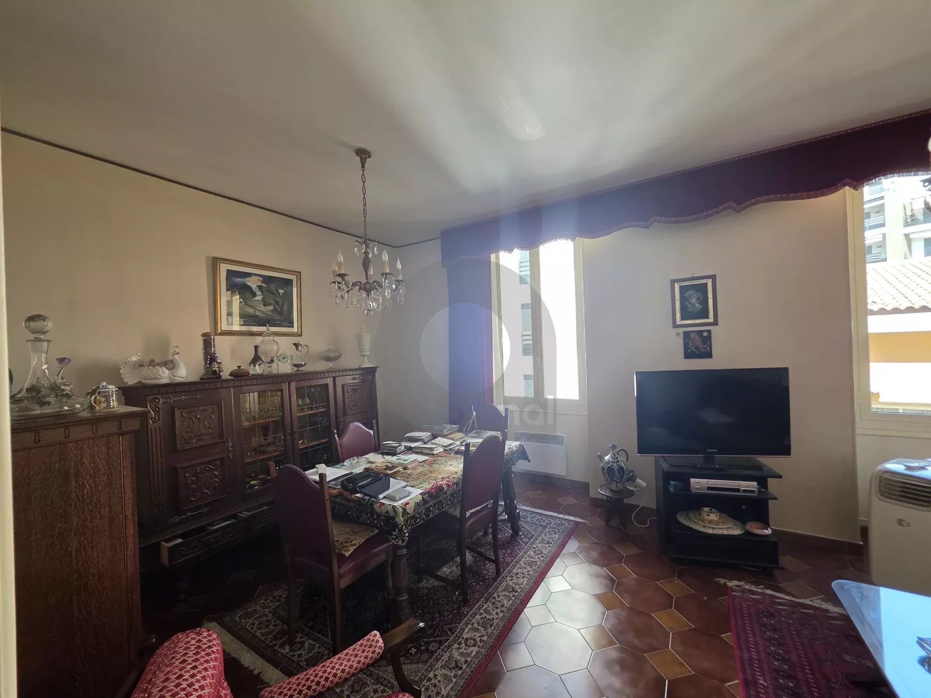 GRAND APPARTEMENT TROIS PIECES MENTON GARE ROUTIERE