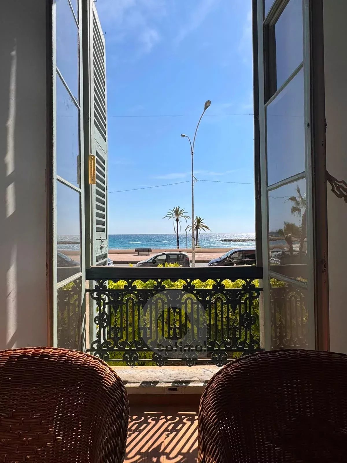 Appartement face à la mer à Menton
