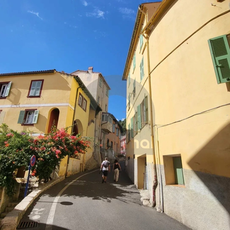 Menton vieille ville – 2 Pièces – Beaucoup de charme