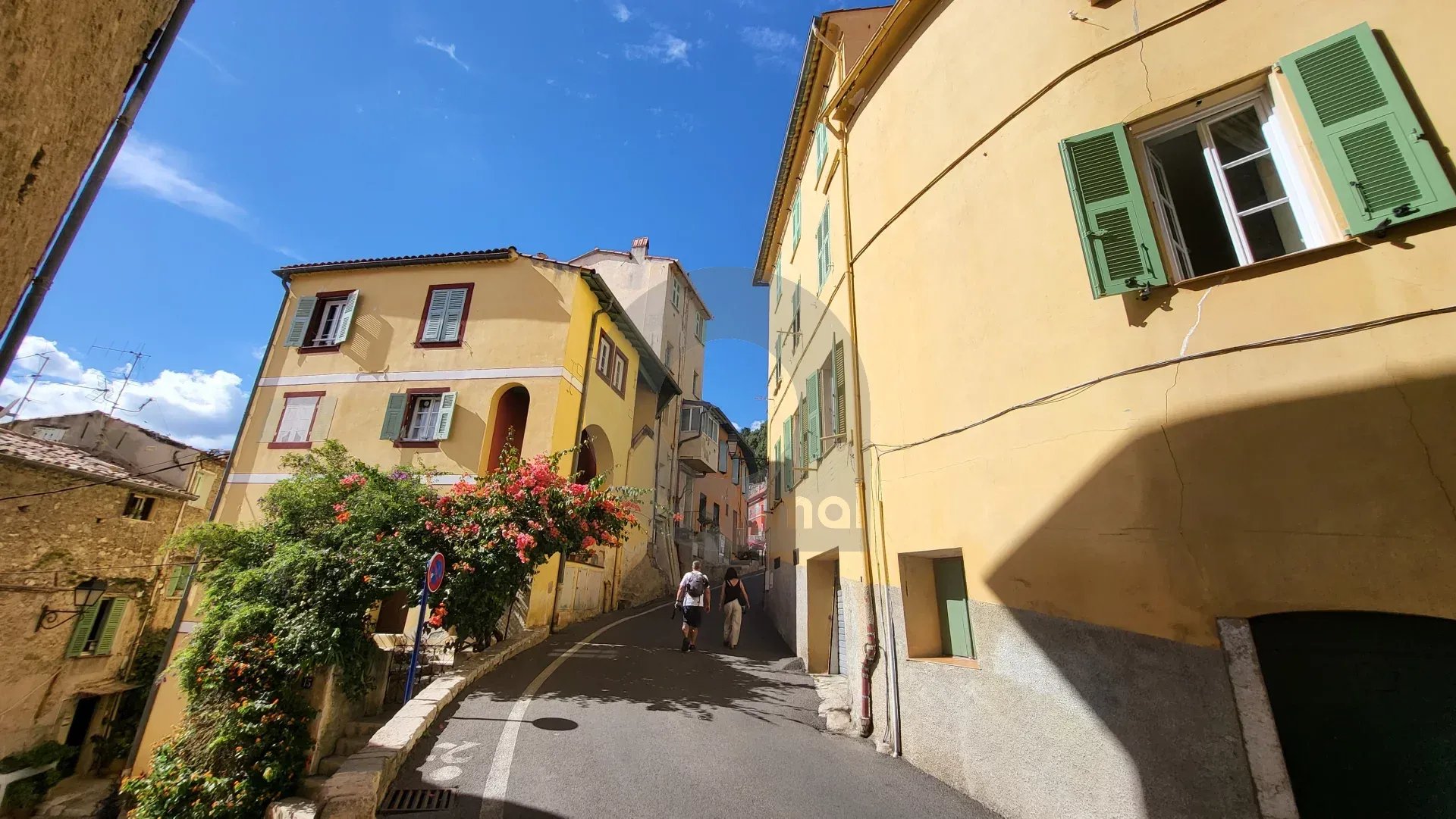 Menton vieille ville – 2 Pièces – Beaucoup de charme