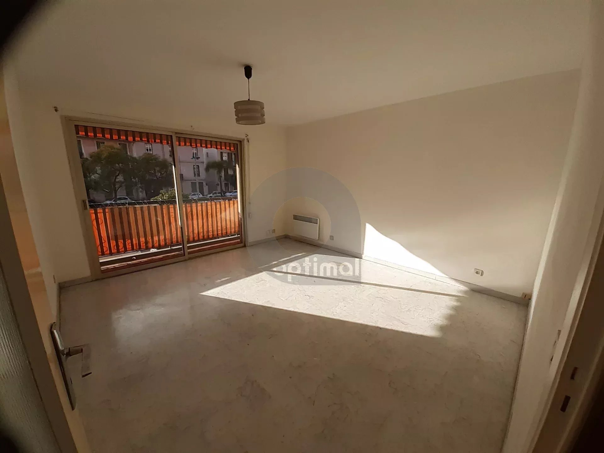 Exclusivité STUDIO Gare routière