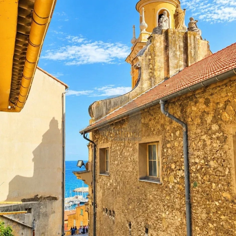 Menton vieille ville – 2 Pièces – Beaucoup de charme