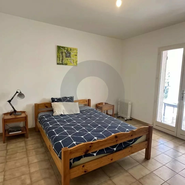 Menton – Cabrolles : Rare! Grande propriété avec magnifique terrain  – Vue dégagée – Accès direct