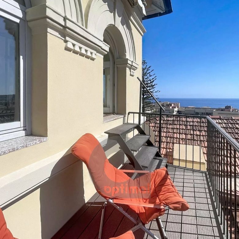 Menton Terres Chaudes – Résidence Bourgeoise – 2/3 pièces en triplex – Parking