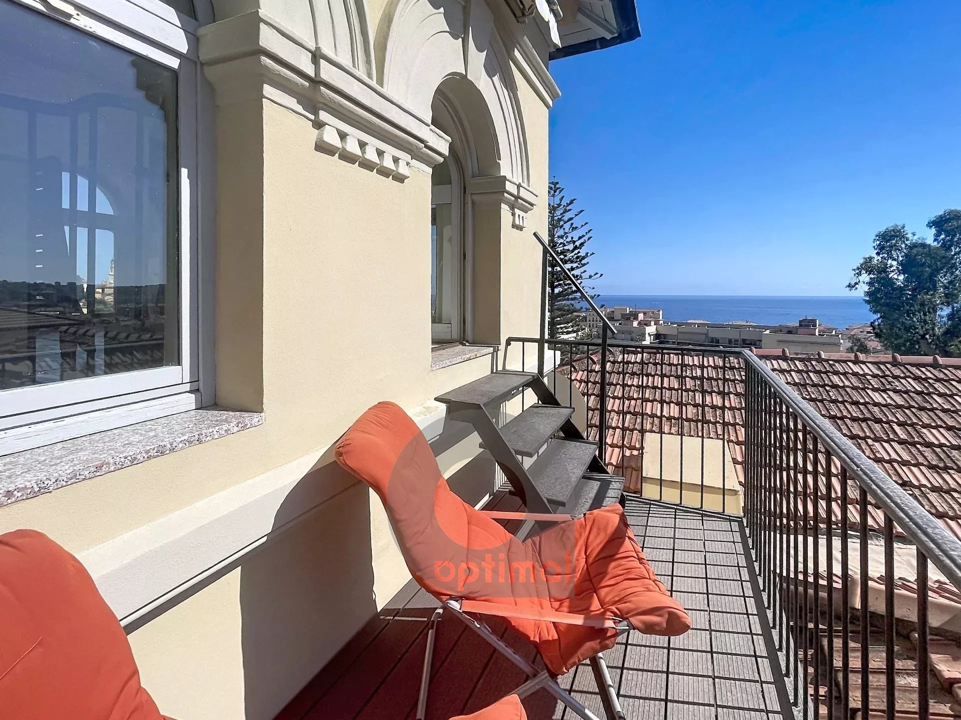 Menton Terres Chaudes – Résidence Bourgeoise – 2/3 pièces en triplex – Parking