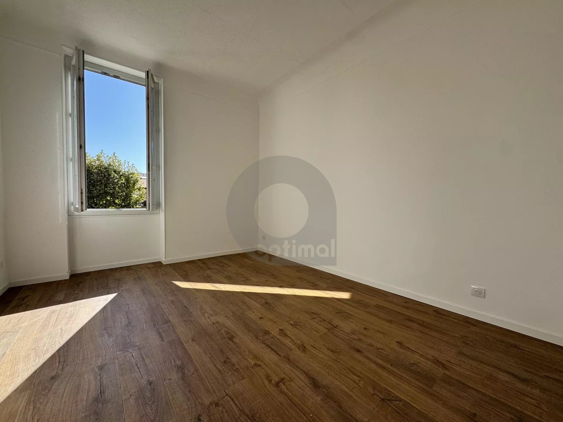 LOCATION 3 PIÈCES MENTON CENTRE VILLE