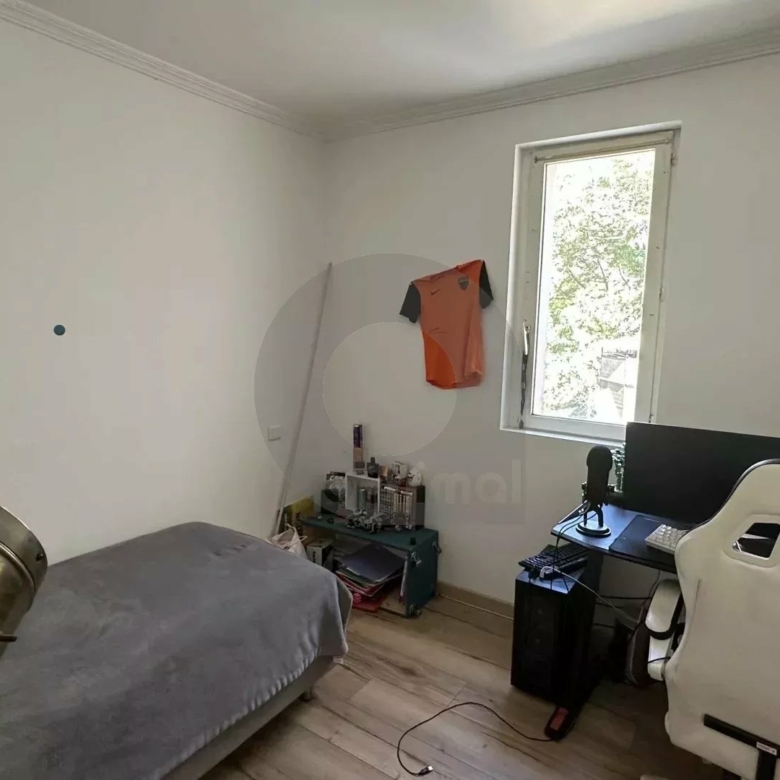 Menton – Cabrolles : Rare! Grande propriété avec magnifique terrain  – Vue dégagée – Accès direct