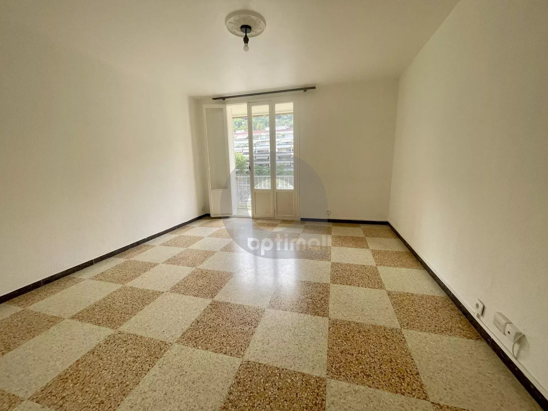 3P 60.43m2 traversant avec cave et parking