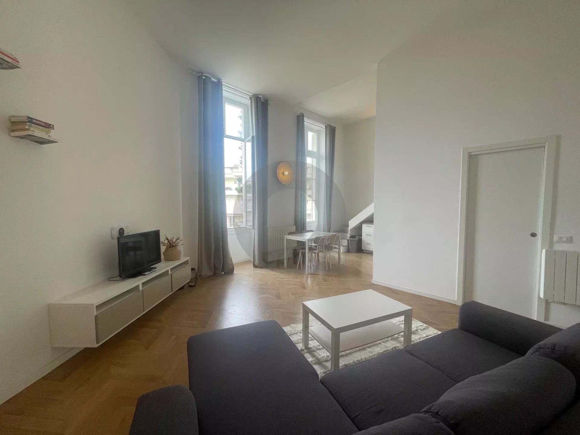 A louer : Appartement meublé esprit loft