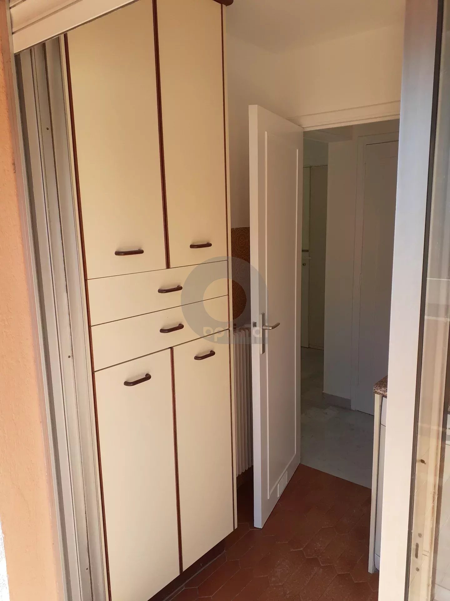 Menton mi-careï Studio 29m² terrasse 23m² cave