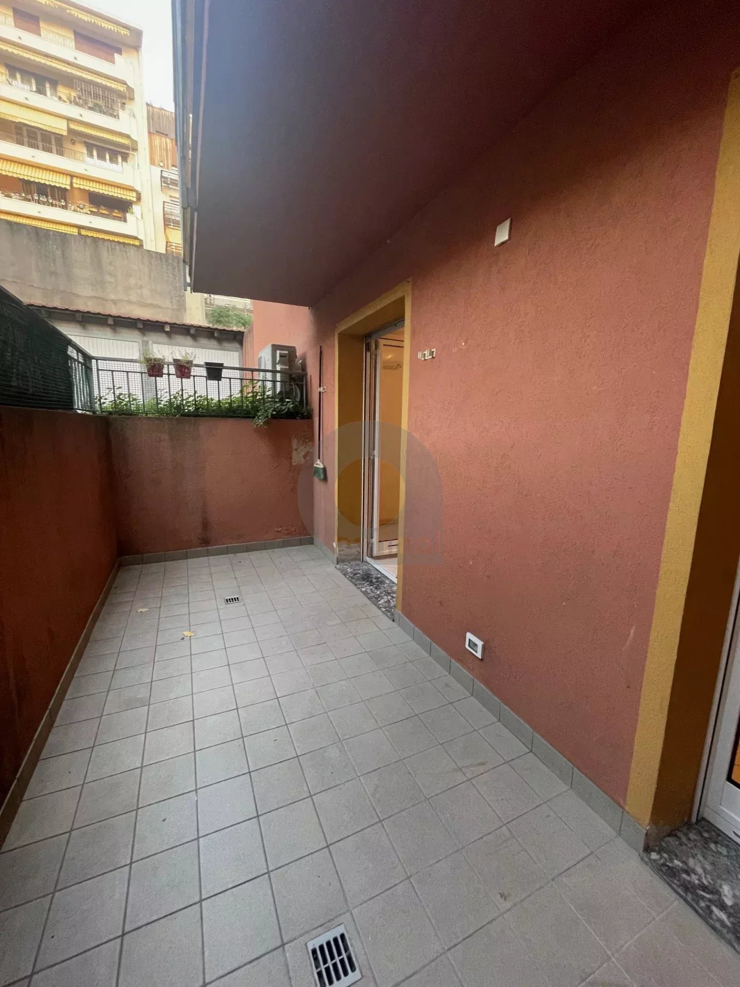 APPARTEMENT DEUX PIECES MENTON CENTENAIRE