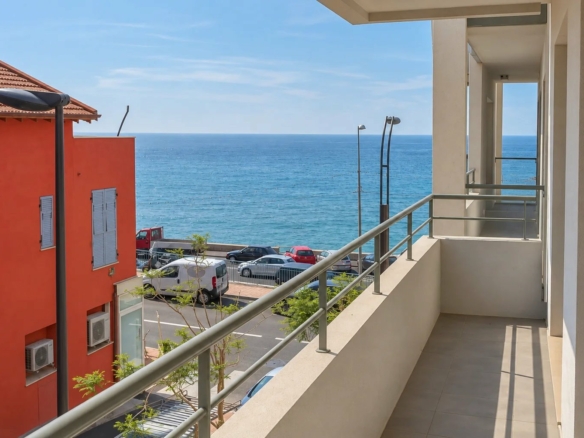 Beau 2 pièces , vue mer, MENTON GARAVAN