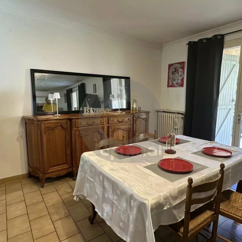 Menton – Cabrolles : Rare! Grande propriété avec magnifique terrain  – Vue dégagée – Accès direct