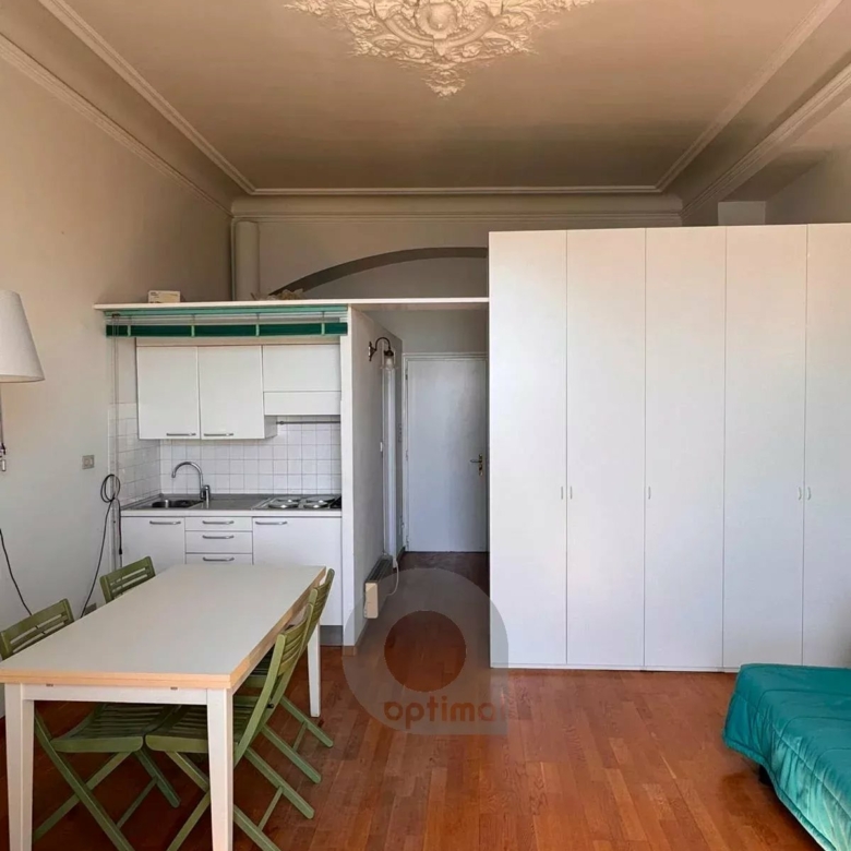 Appartement face à la mer à Menton