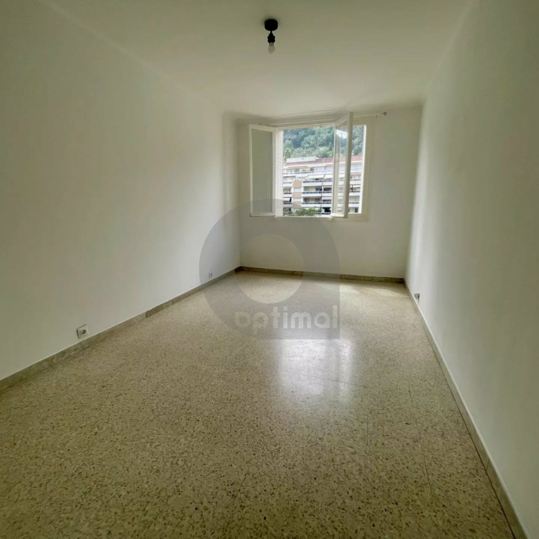 3P 60.43m2 traversant avec cave et parking