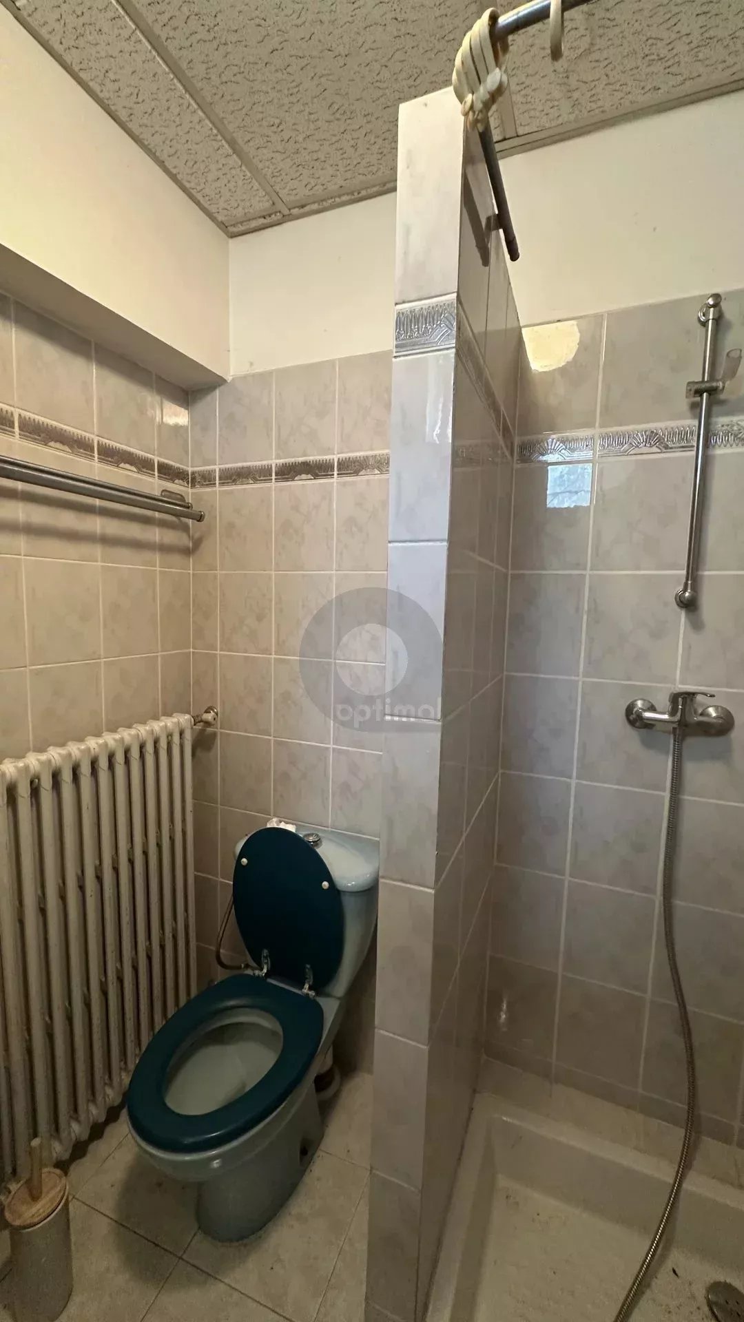 Menton – Cabrolles : Rare! Grande propriété avec magnifique terrain  – Vue dégagée – Accès direct